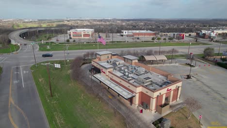 Dies-Ist-Ein-Luftbildvideo-Des-Chik-Fil-A-Restaurants-In-Roanoke,-Texas