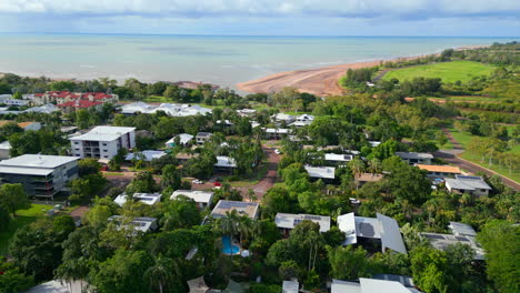 Luftbild-Drohne-über-Der-Wohngegend-An-Der-Mündung-Des-Flusses-Rapid-Creek-An-Der-Küste-Von-Darwin,-NT,-Australien