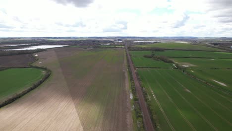 Empty-fields-at-site-of-potential-Universal-Studios-Theme-Park-in-Bedford-England