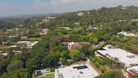 Imágenes-Aéreas-De-Casas-De-Lujo-En-Propiedades-Exclusivas-De-Trousdale-En-West-Hollywood,-Beverly-Hills.