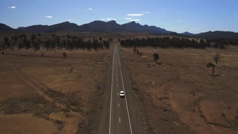 Aerial-drone-view-of-the-vast-land-of-Flinders-Ranges,-South-Australia