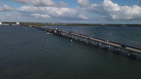 Aerial-view-of-bridge-in-Bradenton,-Florida