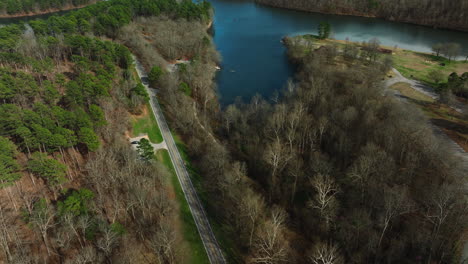 Carretera-Estatal-16-Cerca-Del-área-Recreativa-Del-Lago-Wedington-En-Arkansas,-Estados-Unidos