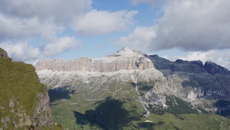Piz-Boe-peak-Sella-group-mountains-Dolomites,-Spectacular-hiking-landscape