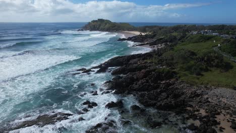 Headland-And-Seascape-In-Cabarita,-New-South-Wales,-Australia---Aerial-Pullback