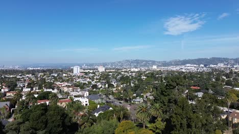 Aerial-pan-across-LA-neighborhood-Larchmont
