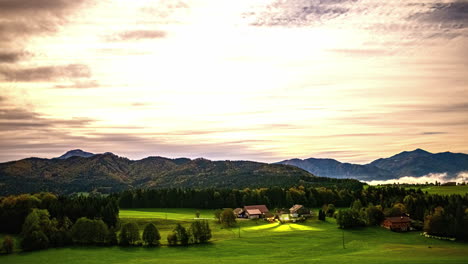 Sonnenuntergang-Und-Sternenhimmel-Zeitraffer-In-Den-österreichischen-Alpen