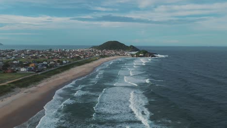 Skyline-of-Praia-Grande-and-Prainha-beaches-in-Enseada,-São-Francisco-do-Sul