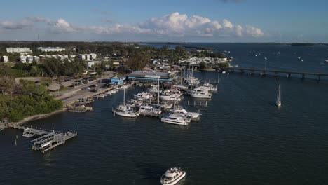 Aerial-view-of-marina-in-Bradenton,-Florida