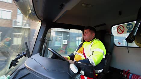 On-the-Road-in-London:-A-Day-in-the-Life-of-a-Truck-Driver