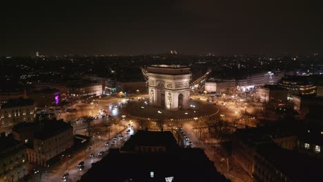 Arco-Triunfal-En-La-Noche,-París