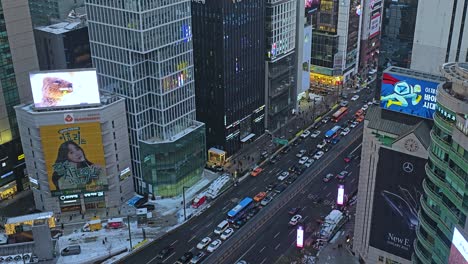 Hochhäuser-Mit-Werbetafeln-Und-LED-Bildschirmen-In-Gangnam,-Seoul,-Südkorea