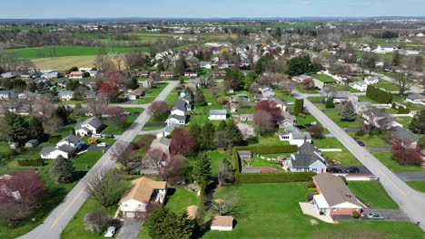 Aerial-view-of-a-neighborhood