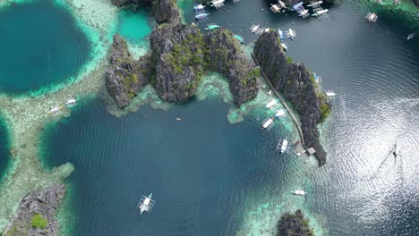 Scenic-Seascape-of-Coron-Twin-Lagoon-on-Sunny-Day,-Drone-Bird’s-Eye