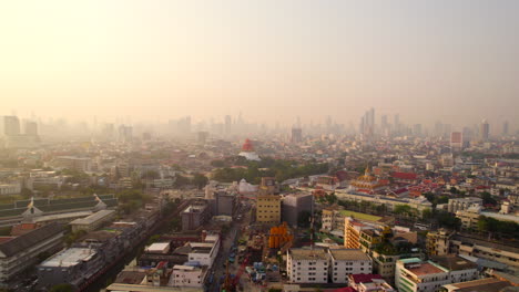 Horizonte-De-Bangkok-Al-Hermoso-Amanecer.-Ascenso-Aéreo