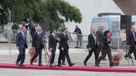 French-President-and-delegation-given-red-carpet-treatment-in-Brasilia
