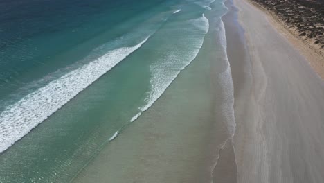Aerial-drone-view-of-the-pristine-blue-waters-of-Coffin-Bay,-South-Australia