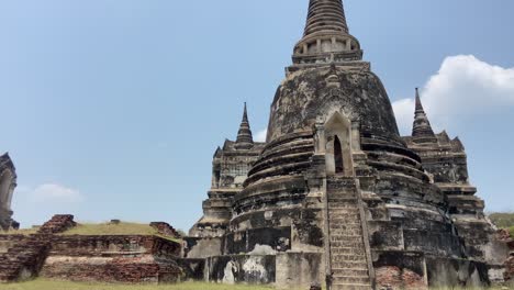 Stupas-of-the-ancient-temple-of-Wat-Phra-Si-Sanphet-in-Ayutthaya