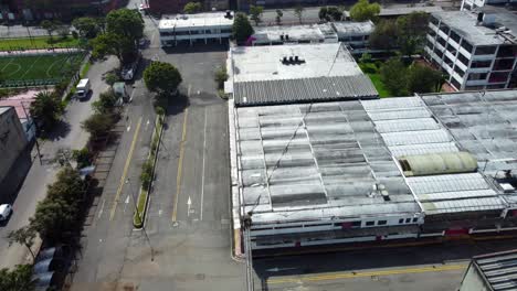 Erkundung-Der-Eindringlichen-Schönheit-Der-Verlassenen-Spirituosenfabrik-In-Cundinamarca