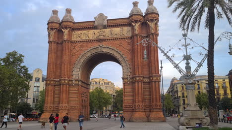 Arco-De-Triunfo,-Memorial-Arch