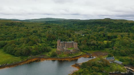 Aerial-of-Dunvegan-Castle