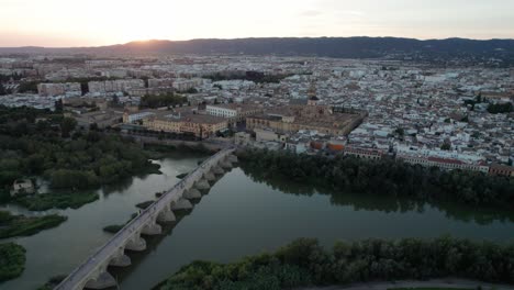 Luftaufnahme-Der-Moschee-Kathedrale-Der-Stadt-Córdoba,-Spanien