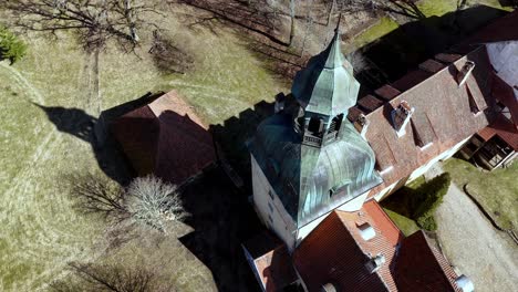 aerial-top-down-Lielstraupe-Castle-is-a-castle-Straupe-Parish,-Latvia-drone-rotate-above-the-fortress