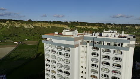 Drone-shot-of-the-tallest-building-in-Costa