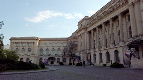 Royal-Palace-court,-Bucharest-Romania