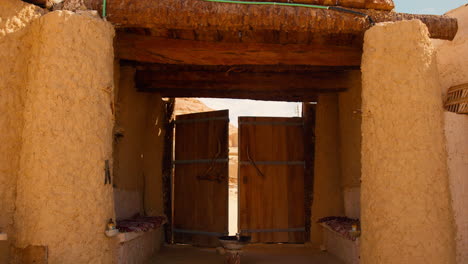 Eingangstür-Des-Grand-Siwa-Hotels-In-Der-Oase-Siwa-In-Der-Qattara-Senke-Und-Dem-Großen-Sandmeer-In-Der-Westlichen-Wüste