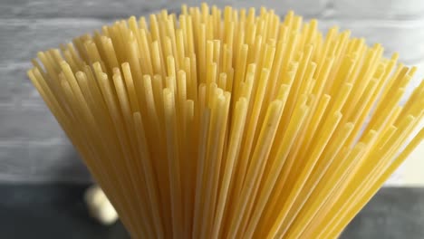 Nahaufnahme-Italienische-Spaghetti-Pasta-Italien-Spinnerei