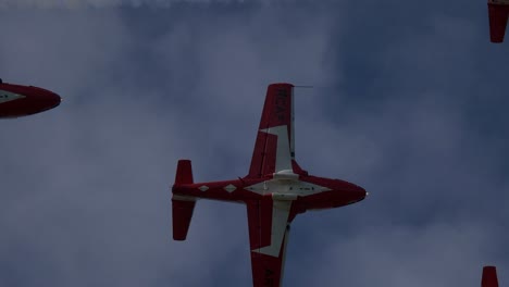 formation-of-military-jet-aircraft-flying-overhead,-Abbotsford-Airshow