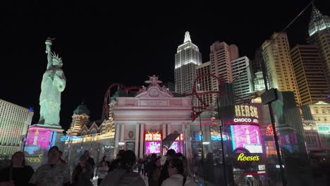 Walking-approach-of-the-New-York-New-York-hotel-in-Las-Vegas-Nevada