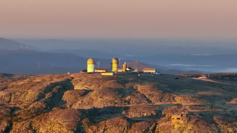 Abandoned-radar-station-or-observatory,-Serra-da-Estrela