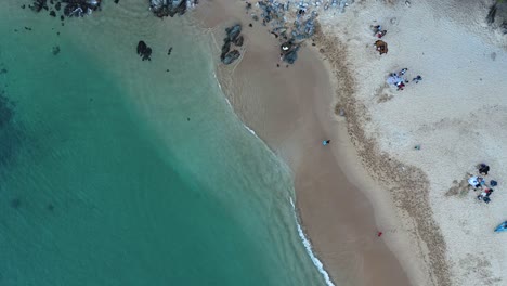 Zeitlupenansichten-Des-Strandes-In-Huatulco,-Oaxaca.-Luftaufnahme