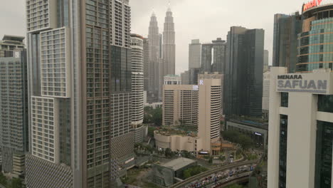 Kuala-Lumpur-Verkehrskollaps-Zurückziehen-Schwenk-Nach-Oben