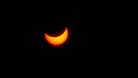 Saturated-colors-of-a-partial-solar-eclipse