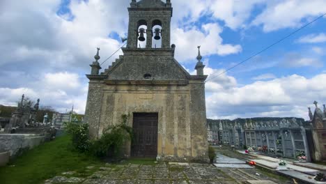Kirche-San-Salvador-De-Sas-In-Sarreaus,-Galicien,-Spanien
