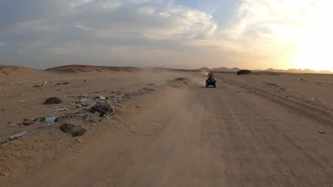Safari-Quad-Fahren-In-Den-Wüsten-Von-Marsa-Alam-In-Ägypten