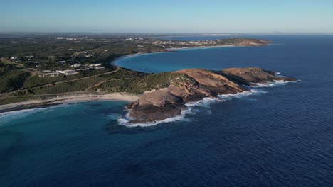 Blue-Heaven-Beach-Und-Salon-Beach-In-Westaustralien-Bei-Sonnenuntergang