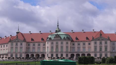 Außenansicht-Der-Fasada-Saska-Von-1740–1747,-Königsschloss,-Warschau,-Polen,-Repräsentiert-Konzepte-Aus-Den-Bereichen-Architektur,-Reisen-Und-Erkundung