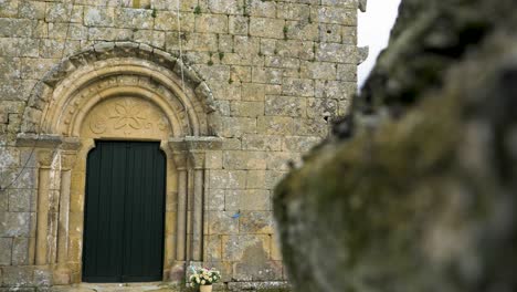 Arco-De-La-Iglesia-De-San-Juan-De-Cortegada,-Sarreaus,-España