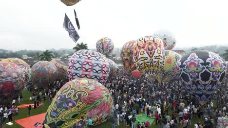 Luftaufnahme,-Heißluftballonfestival-Im-Twin-Village,-Wonosobo