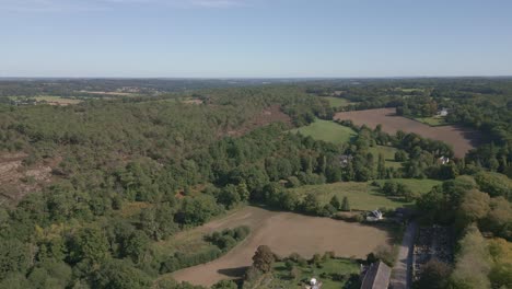 Rochefort-en-terre-forest-and-countryside,-Brittany