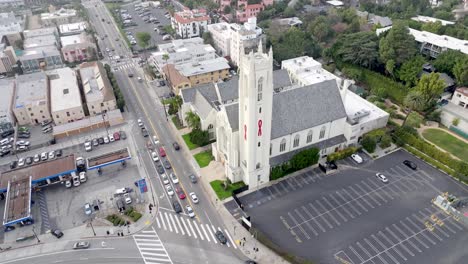 Iglesia-Metodista-Unida-De-Hollywood-En-El-Barrio-De-Hollywood-Heights---órbita-Aérea