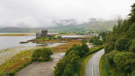 Eilean-Donan-Castle,-Dornie,-Scottish-Highlands,-Scotland,-United-Kingdom