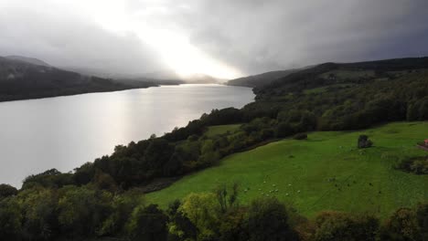 Panning-right-shot-of-Loch-Tummel-in-the-Scottish-Highlands-as-the-sun-is-going-down