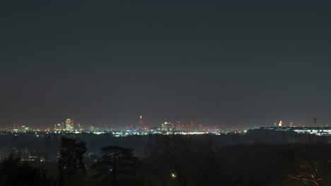 London-airport-timelapse-of-take-offs-across-the-city-skyline-taken-from-a-distant-viewpoint-with-a-telephoto-lens