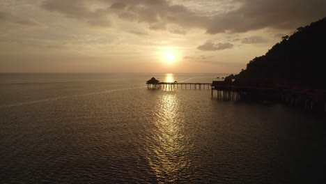 Video-Eines-Sonnenuntergangs-über-Dem-Meer