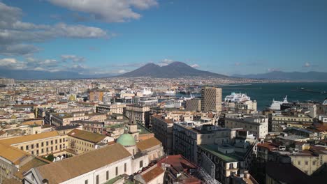 Increíble-Vista-Aérea-Sobre-Nápoles,-Campania,-Italia